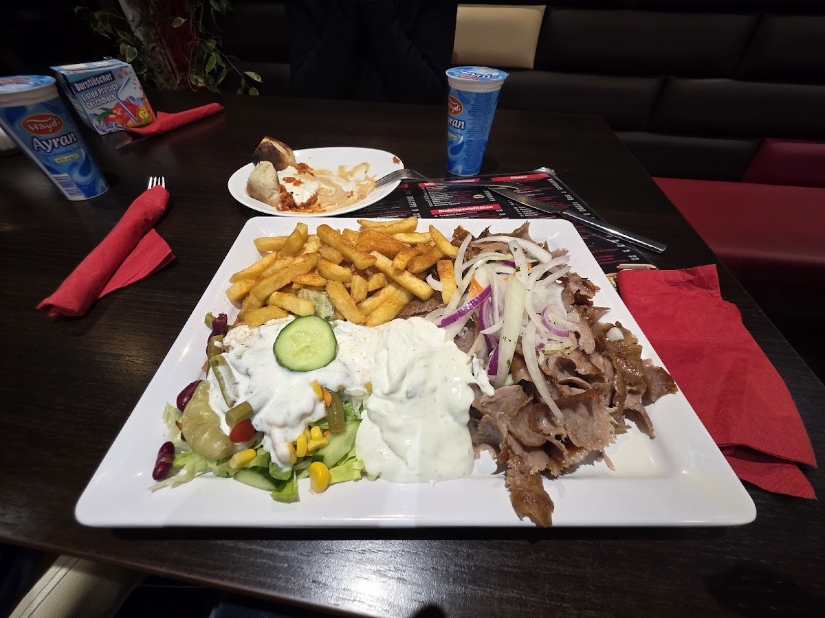 Royal Restaurant photo 2